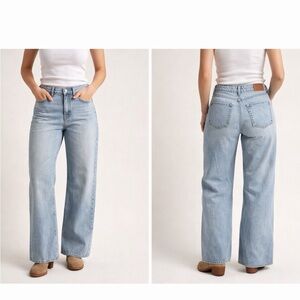 Lucky Brand High Rise Wide Leg Jeans Light Wash Size 6 / 28R